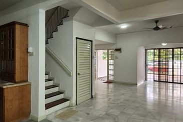Bandar Sri Damansara SD8 | 2-Storey Terrace | 5R3B | Freehold | Fully Extended