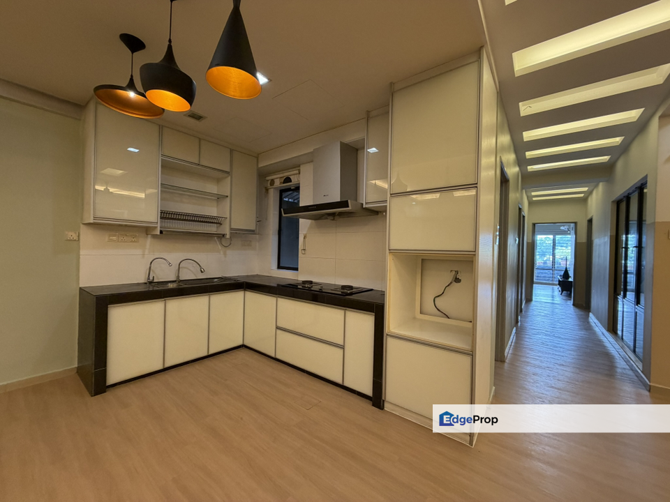 Laman Ara Utama - 1,500 sqft Partially Furnished - 2 Car Parks, Selangor, Kayu Ara