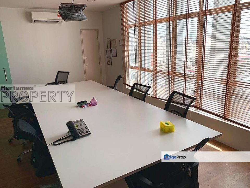 Nicely furnished office unit with 1 boss room & 1 huge meeting room open for rent, Selangor, Petaling Jaya