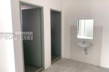 HiCom-Glenmarie Industrial Park