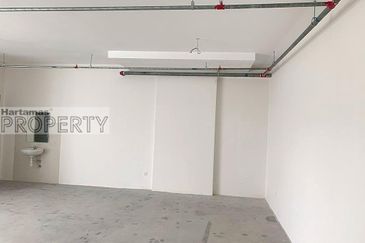 HiCom-Glenmarie Industrial Park