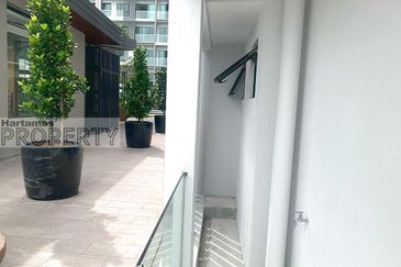 HiCom-Glenmarie Industrial Park