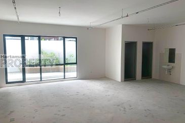 HiCom-Glenmarie Industrial Park