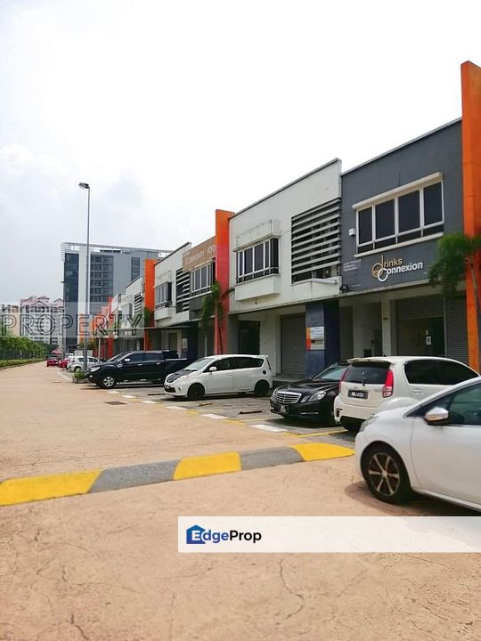 Pusat Perdagangan Dana 1 2 Story Shoplot for Sale, near LRT station, Selangor, Petaling Jaya
