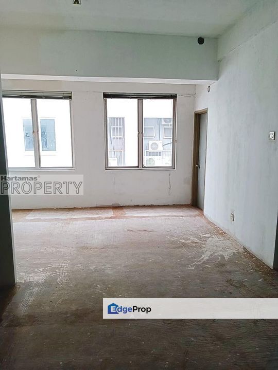Pusat Perdagangan Dana 1 2 Story Shoplot for Sale, near LRT station, Selangor, Petaling Jaya
