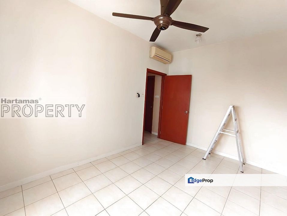 Opal Damansara Condo partial furnished 3 room 2 bath unit for rent, near mrt, Selangor, Sunway Damansara