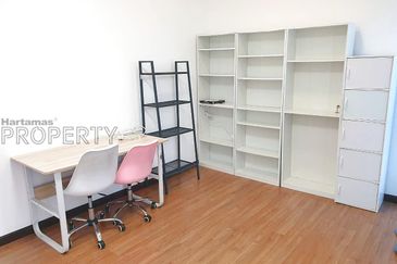 Clarita Tower @ Eco Sky