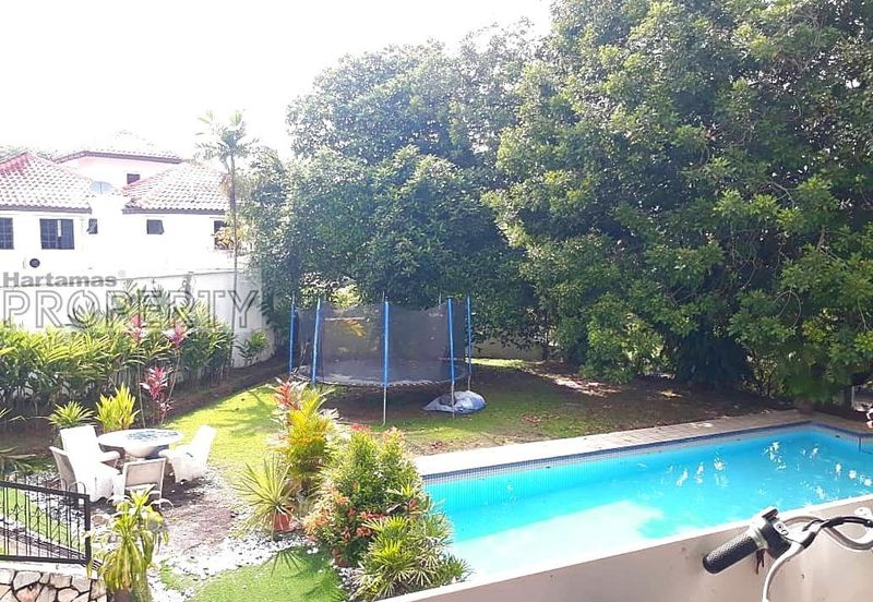 Bukit Pantai (Pantai Hill)