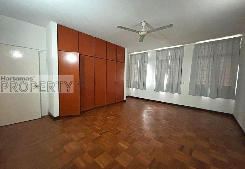 Bukit Pantai (Pantai Hill)