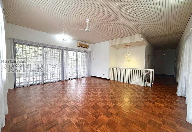 Bukit Pantai (Pantai Hill)