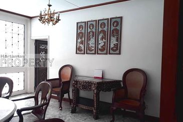 Kenny Hill Bukit Tunku spacious bungalow, greenery land with pool