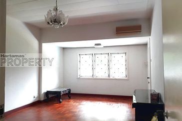 Kenny Hill Bukit Tunku spacious bungalow, greenery land with pool