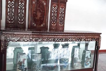 Kenny Hill Bukit Tunku spacious bungalow, greenery land with pool