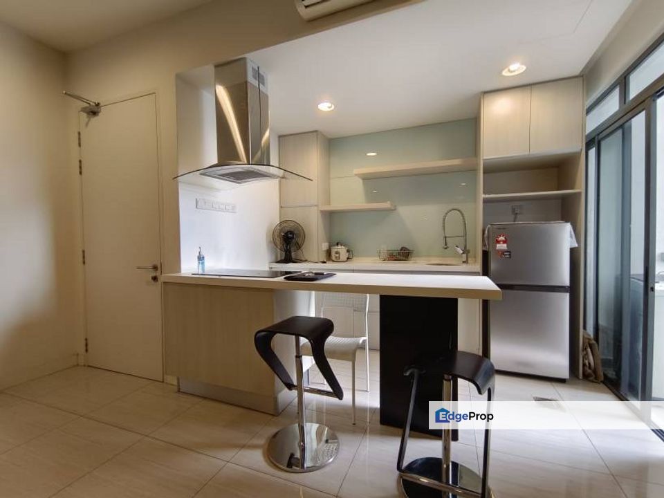 Fully Furnished Studio at Eve Suite, Ara Damansara with LRT, Selangor, Ara Damansara