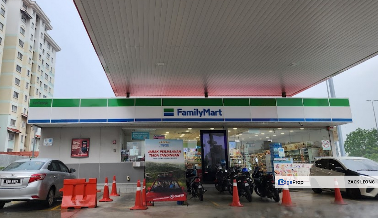 High Visible Limited land main road LDP batu 14 Puchong, Selangor, Puchong