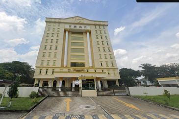 Taipan Business Centre, USJ 10