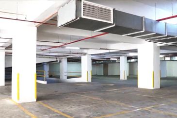 Taipan Business Centre, USJ 10