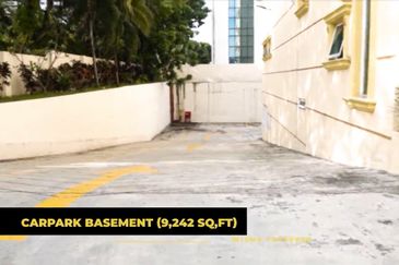 Taipan Business Centre, USJ 10