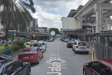 Near LRT SS15 Corner Shop lot Beside main road fully tenanted High ROI 4.6%