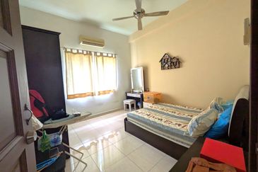 Awana seri mewah, Bukit mewah, Kajang, Duplicate townhouse Corner unit
