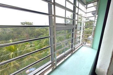 Awana seri mewah, Bukit mewah, Kajang, Duplicate townhouse Corner unit