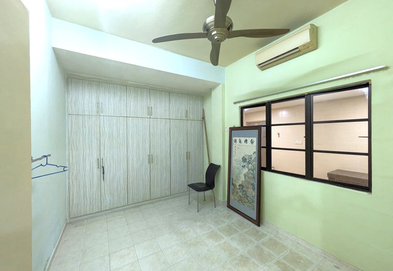 Jalan Bandar Kinrara 6B/4