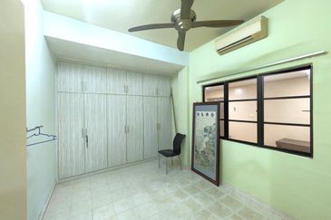 Jalan Bandar Kinrara 6B/4