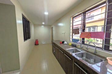 Jalan Bandar Kinrara 6B/4