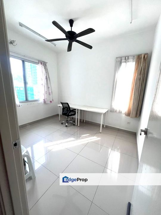 Suterapines Condominium, Kajang, Selangor, Bandar Sungai Long