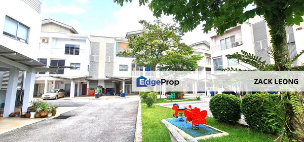 Upper Unit Merdu Idaman Townhouse Kayu Ara petaling jaya Selangor, Selangor, Kayu Ara