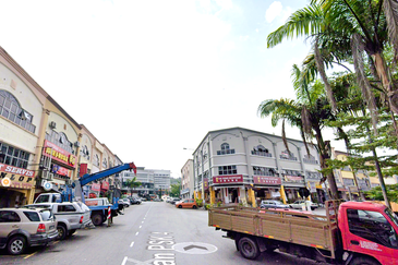 Pusat Perdagangan Seri Kembangan