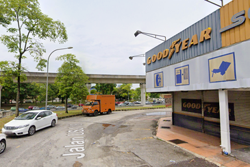  1.5 Sty CORNER SHOP, GOOD ROI 4.5%, USJ 18 SUBANG JAYA, FREEHOLD, LONG TERM TENANT, MATURED AREA,USJ