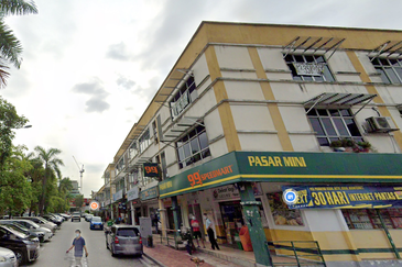 Glenmarie High ROI 5% End Lot Freehold 3 Storey Shop