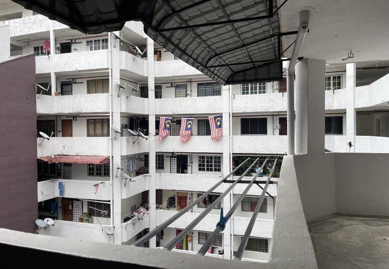 Kondo Rakyat (Desa Pantai Flat)