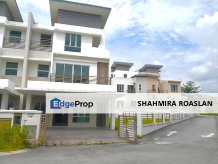 TRIPLE STOREY SEMI D @ REGENCY PARC, RAWANG  [ CORNER LOT WITH EXTRA LAND], Selangor, Rawang