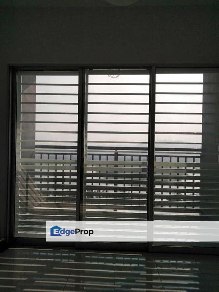 Only RM245K Residensi Laguna Biru 2, Taman Tasik Biru, Selangor, Rawang