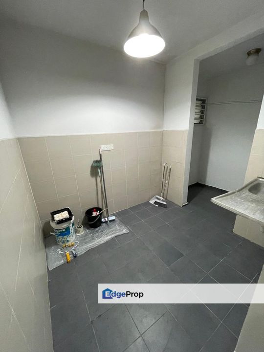 Only RM245K Residensi Laguna Biru 2, Taman Tasik Biru, Selangor, Rawang