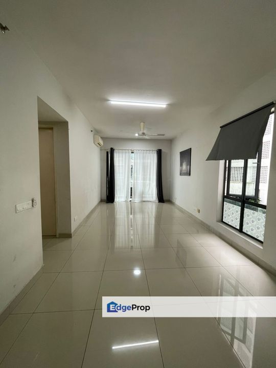 Facing pool for only RM495K at Univ 360 seri Kembangan, Selangor, Seri Kembangan