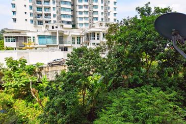 Kondo Rakyat (Desa Pantai Flat)