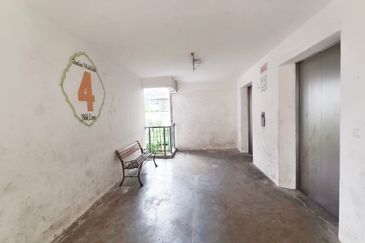 Kondo Rakyat (Desa Pantai Flat)