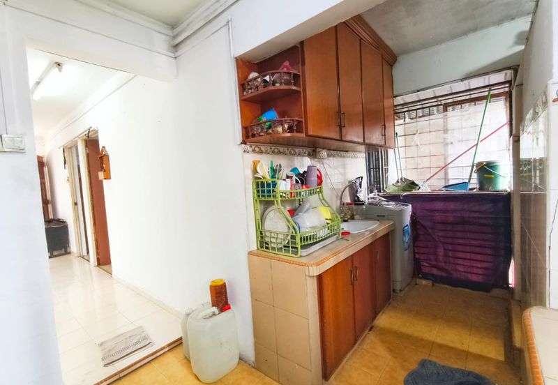 Kondo Rakyat (Desa Pantai Flat)