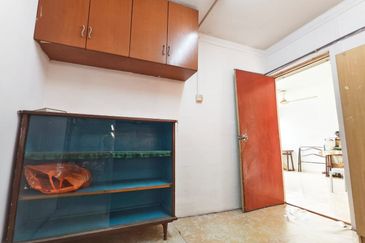 Kondo Rakyat (Desa Pantai Flat)