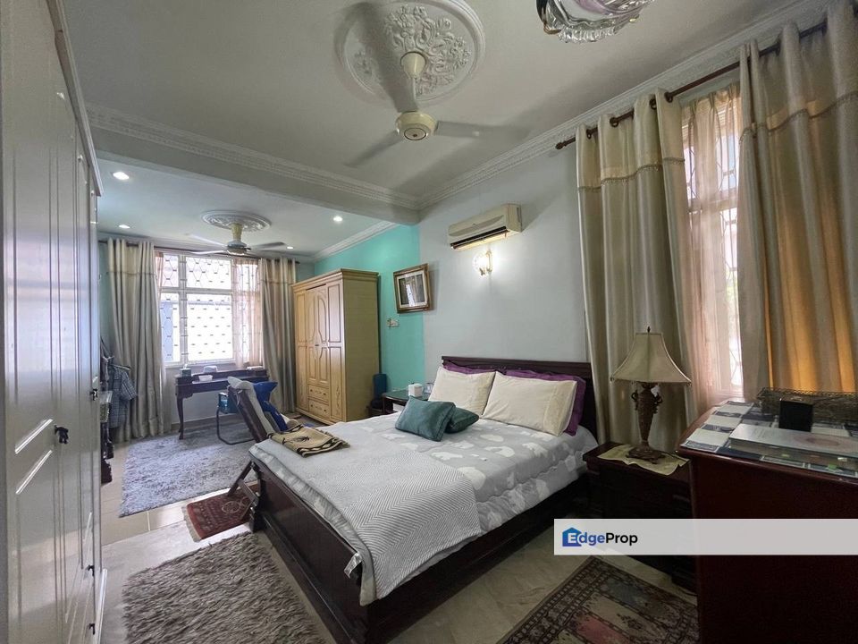 BUNGALOW SEK 11 SHAH ALAM  FOR SALE, Selangor, Shah Alam