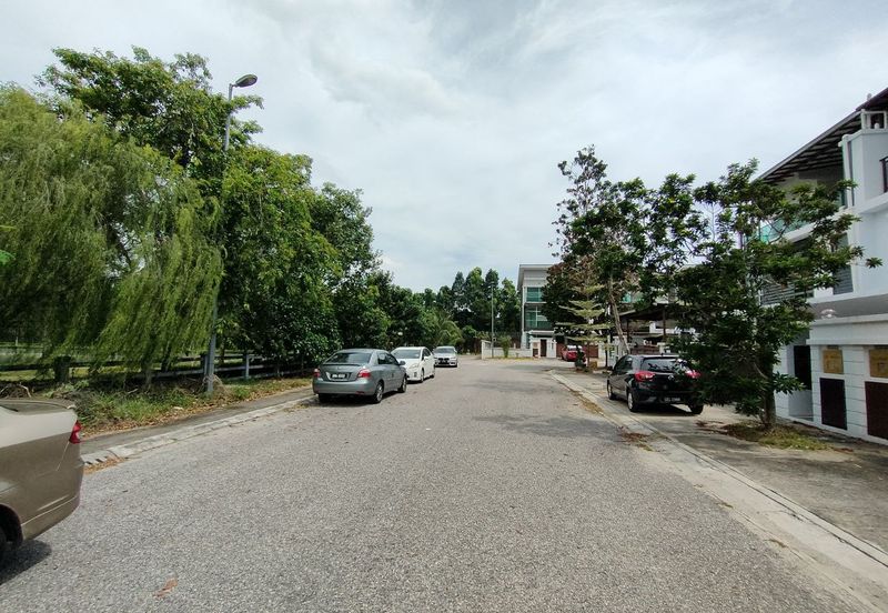  2.5 Storey Superlink House , Cyprus , Usj Heights