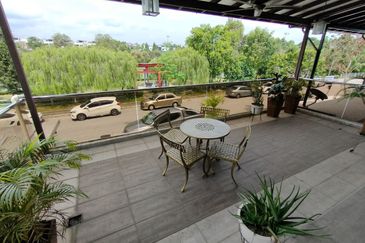  2.5 Storey Superlink House , Cyprus , Usj Heights