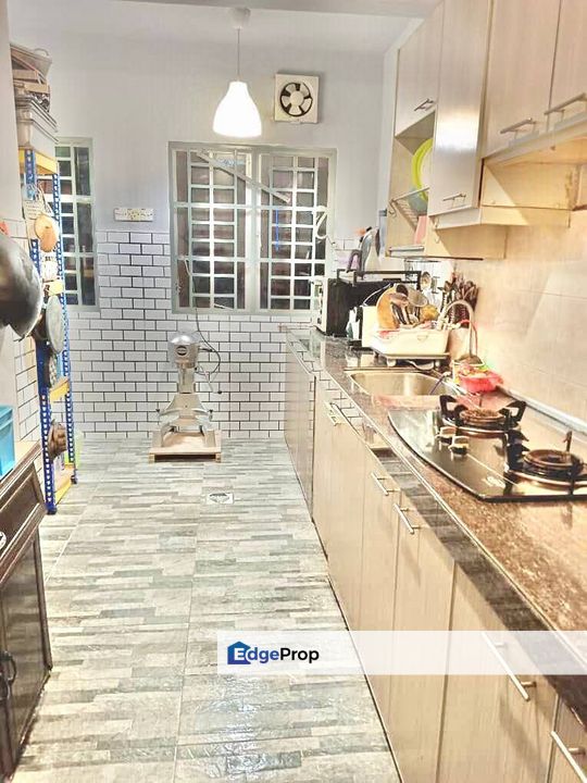 (RENOVATED) 2 Tingkat Teres Intermediate , Taman Semenyih Permata, Semenyih , Selangor, Semenyih