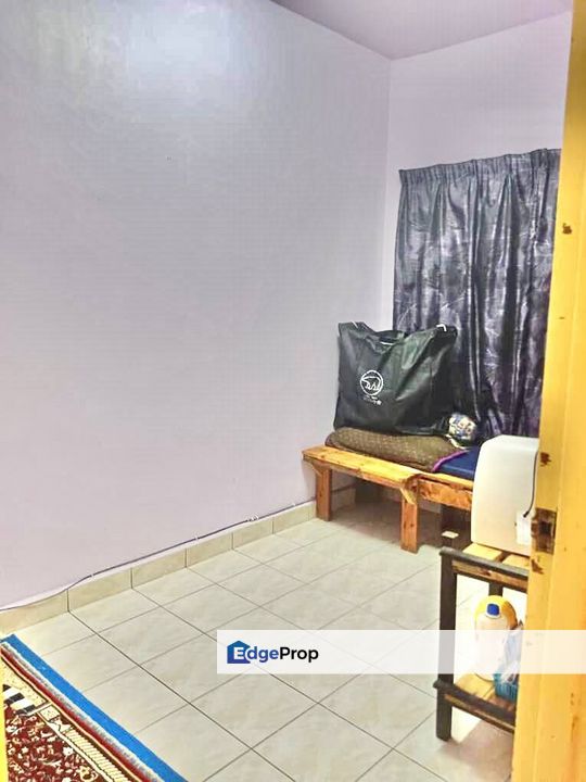 (RENOVATED) 2 Tingkat Teres Intermediate , Taman Semenyih Permata, Semenyih , Selangor, Semenyih