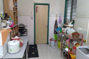 Vista Pinggiran, Taman Pinggiran Putra