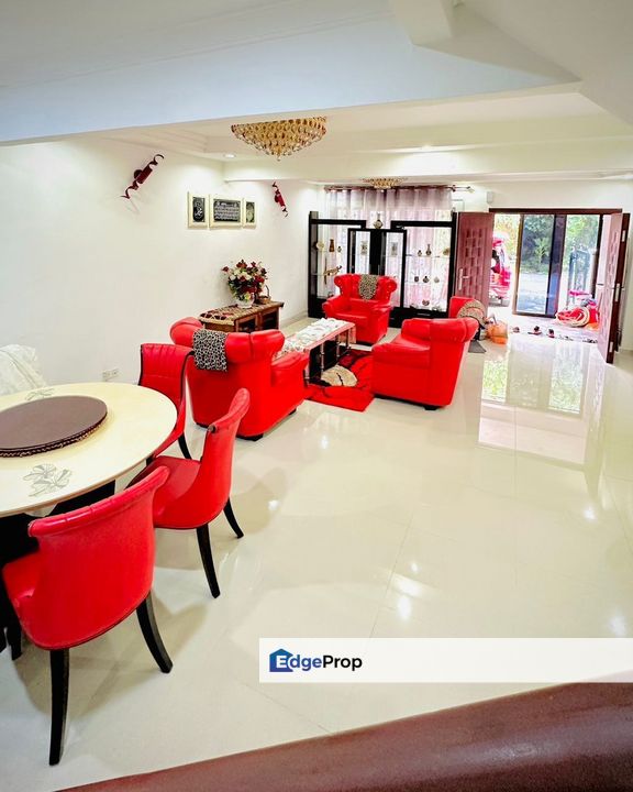 FOR SALE!! EndLot 2 Storey @ Taman Lestari Putra, Seri Kembangan , Selangor, Seri Kembangan