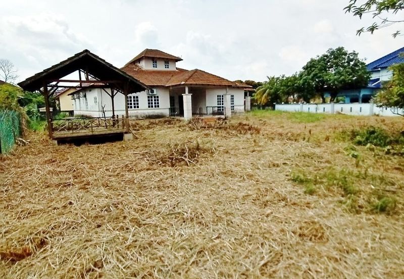 Tanah Lot Banglo Kg Dato Abu Bakar Baginda